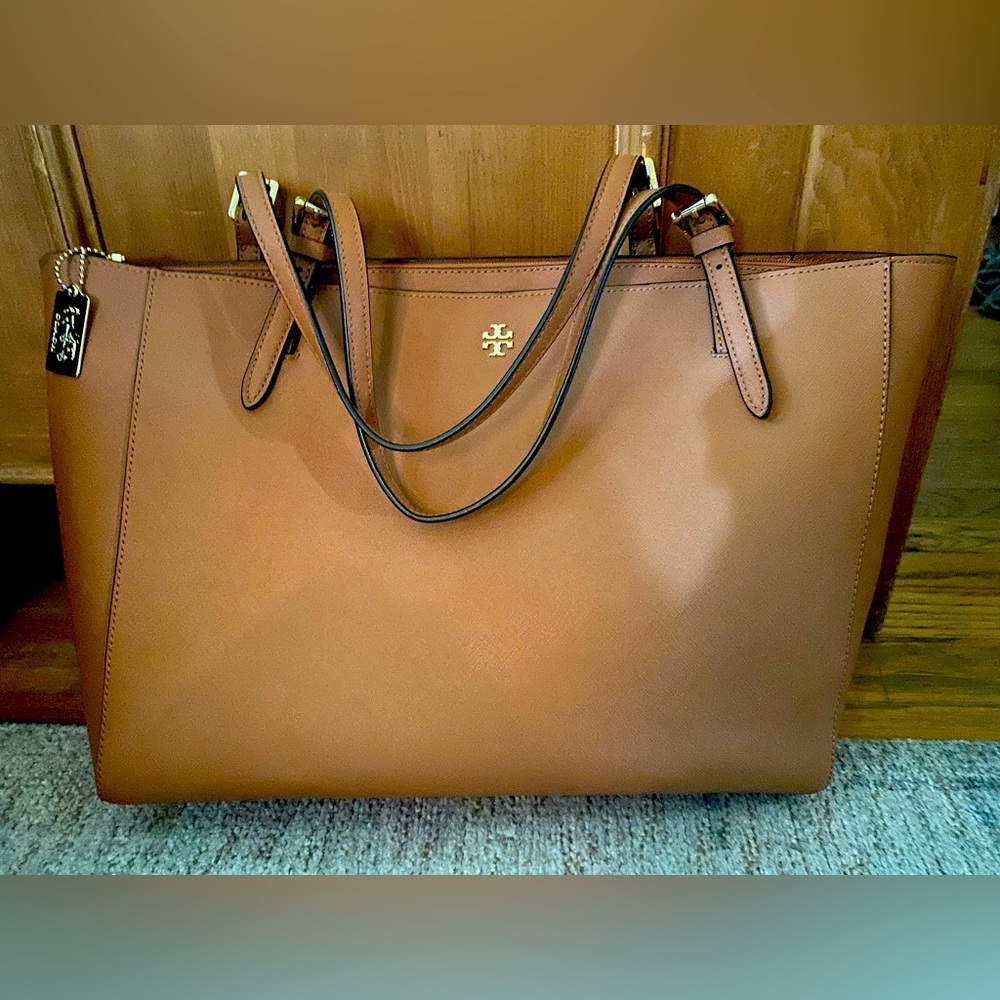 Excellent condition Vintage Tory Burch Tote/Briefcase/Laptop Bag- 14.5”w x 11” h